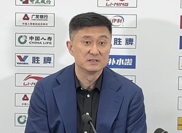 kaiyun.com-杜锋：本赛季一路磕磕绊绊很不容易，感谢球员们对教练组的支持